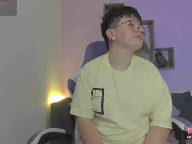 SOPHIA-JONES webcam