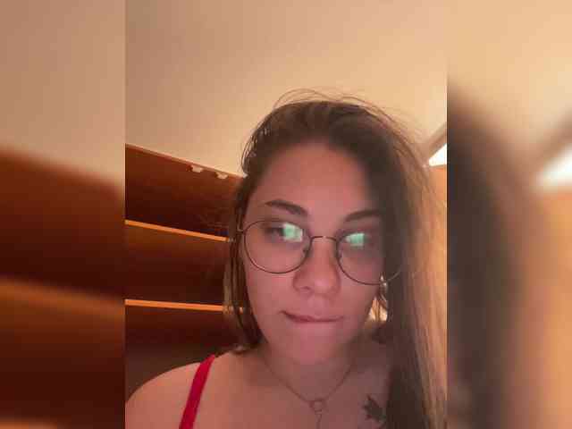 Emma-24 webcam