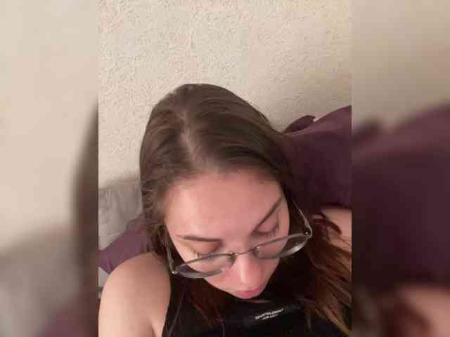 Emma-24 webcam