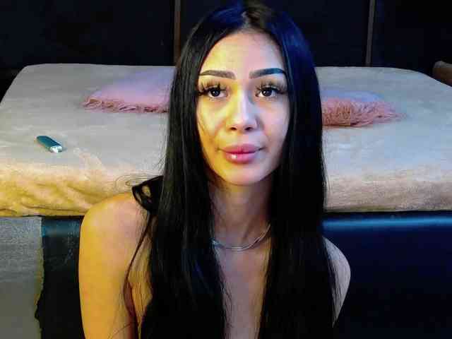 AngelaDestiny webcam