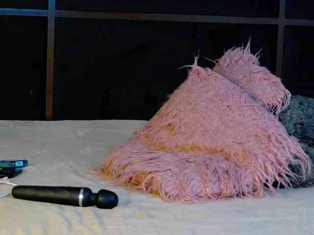 AngelaDestiny webcam