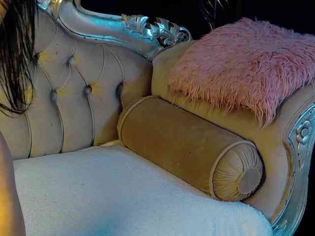 AngelaDestiny webcam