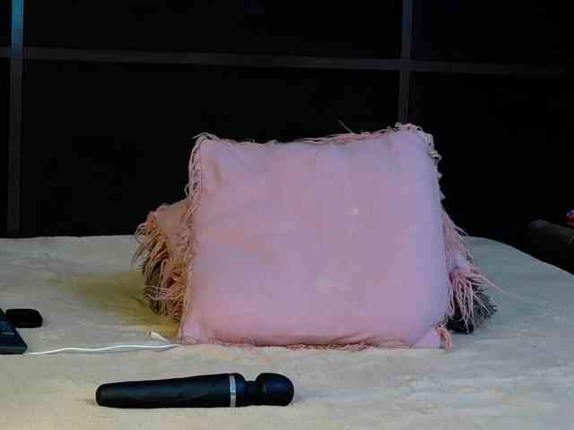 AngelaDestiny webcam