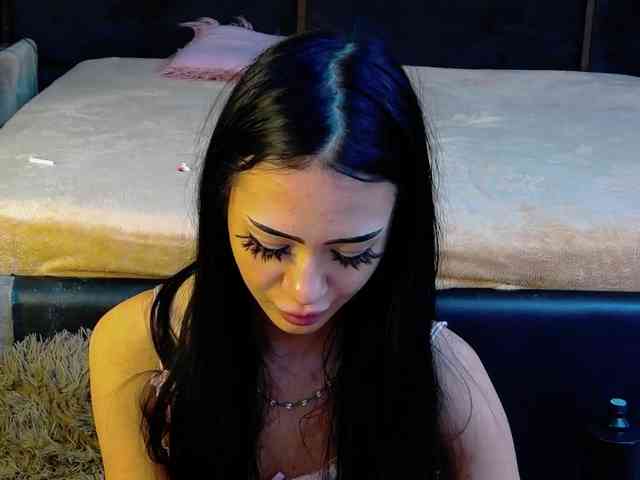 AngelaDestiny webcam