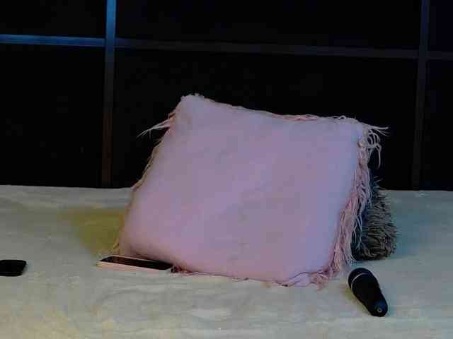 AngelaDestiny webcam