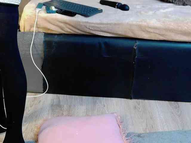 AngelaDestiny webcam