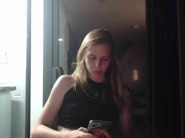 Littlemolly1 webcam