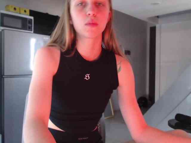 Littlemolly1 webcam