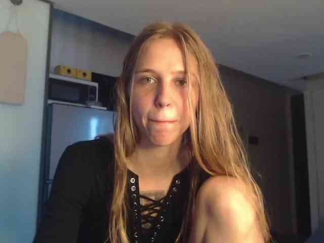 Littlemolly1 webcam