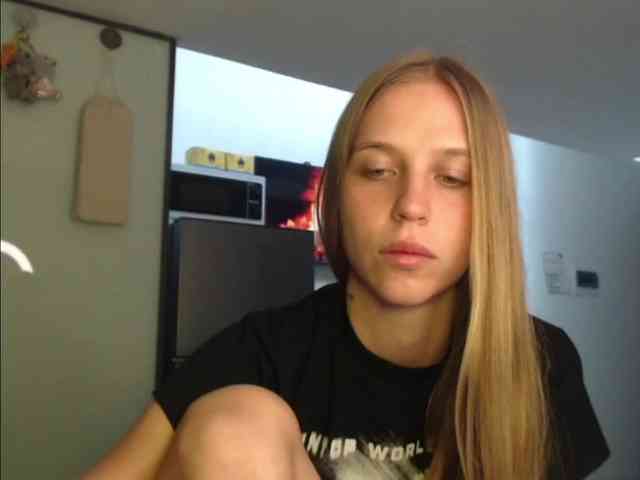 Littlemolly1 webcam