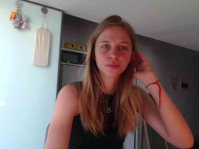 Littlemolly1 webcam