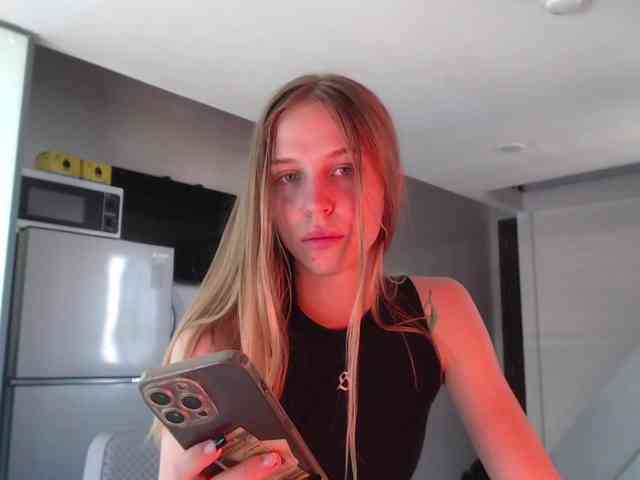 Littlemolly1 webcam