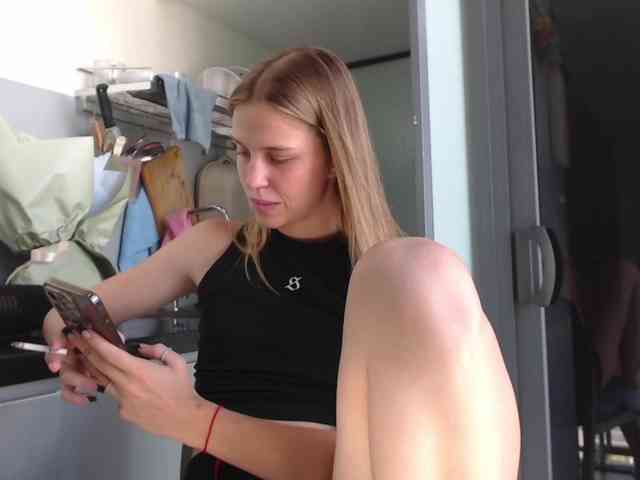 Littlemolly1 webcam