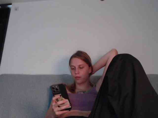 Littlemolly1 webcam