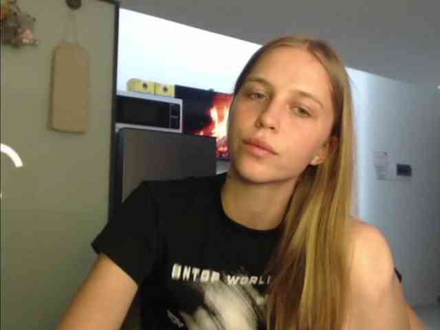 Littlemolly1 webcam