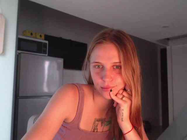 Littlemolly1 webcam