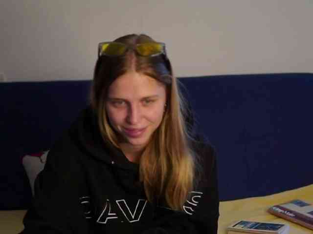 Littlemolly1 Live Webcam on BongaCams