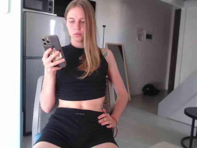 Littlemolly1 webcam