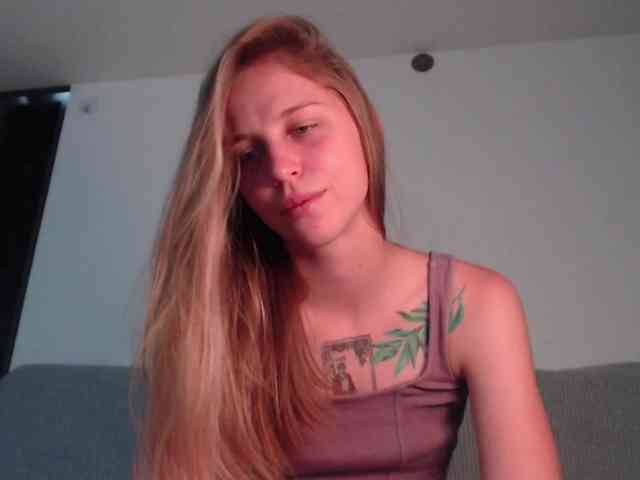 Littlemolly1 webcam