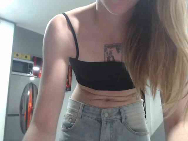 Littlemolly1 webcam