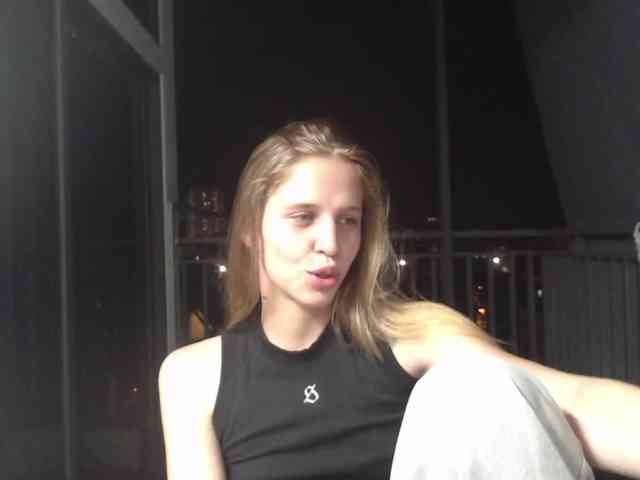 Littlemolly1 webcam