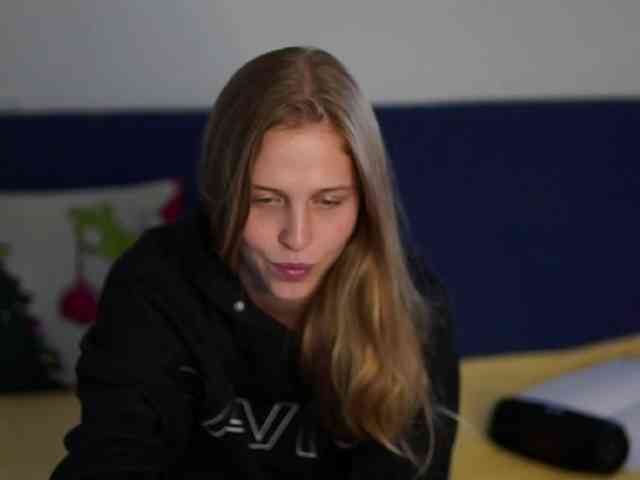 Littlemolly1 webcam