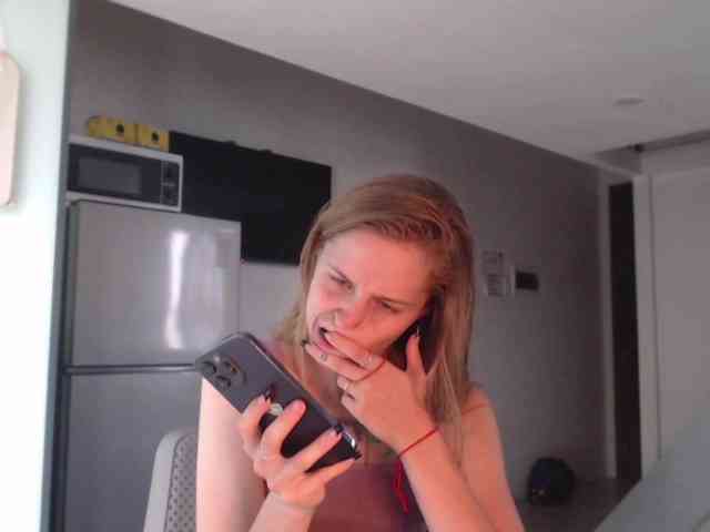 Littlemolly1 webcam