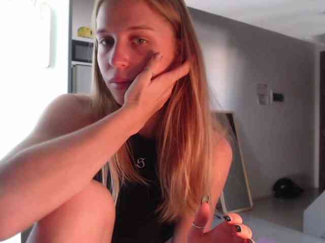 Littlemolly1 webcam