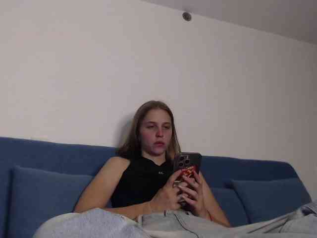 Littlemolly1 webcam