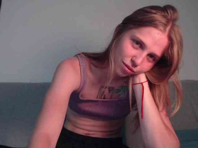 Littlemolly1 webcam