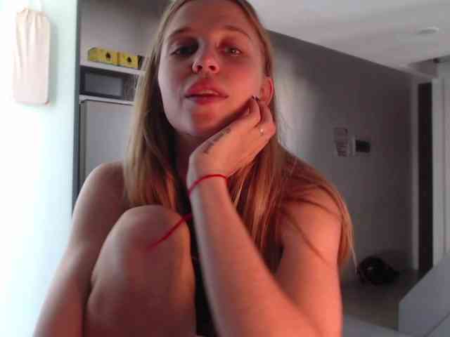Littlemolly1 webcam