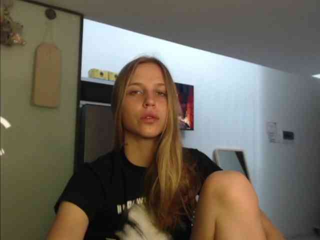 Littlemolly1 webcam
