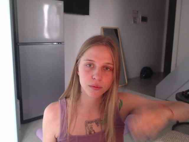 Littlemolly1 webcam