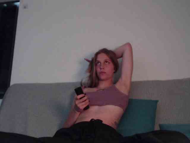 Littlemolly1 webcam