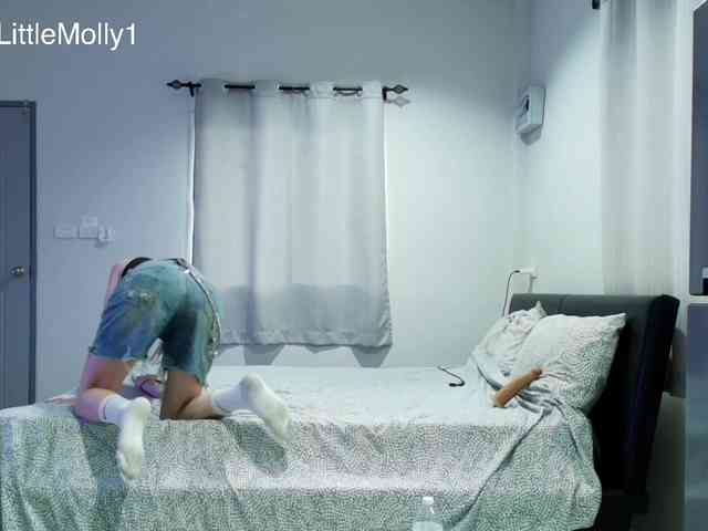 Littlemolly1 webcam