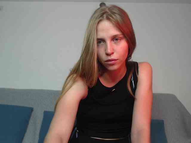 Littlemolly1 webcam