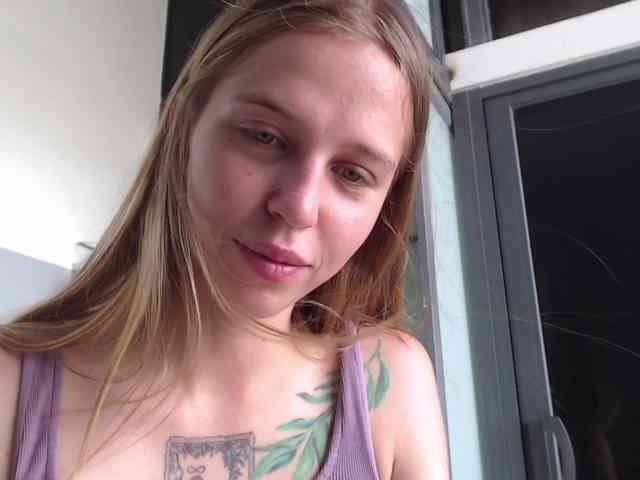 Littlemolly1 webcam