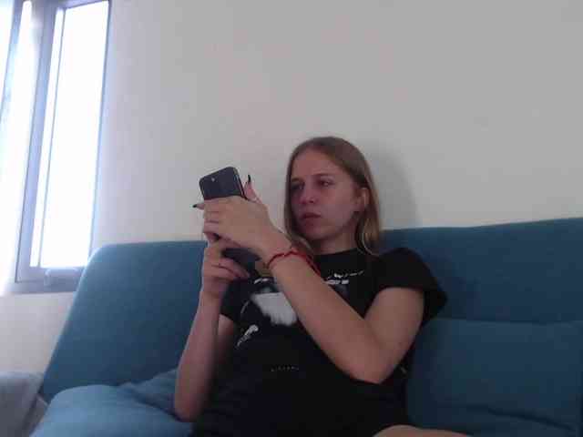Littlemolly1 webcam
