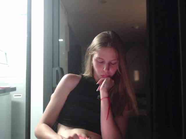 Littlemolly1 webcam