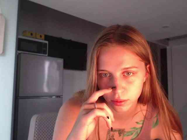 Littlemolly1 webcam