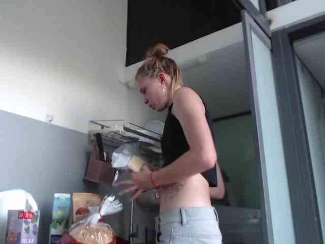 Littlemolly1 webcam