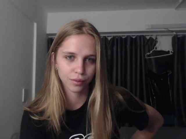 Littlemolly1 webcam