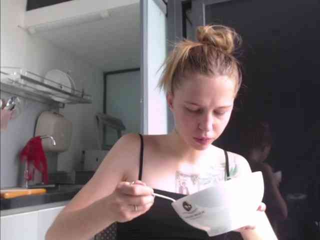 Littlemolly1 webcam