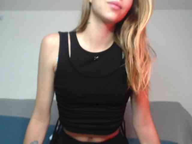 Littlemolly1 webcam
