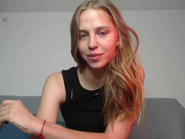 Littlemolly1 webcam