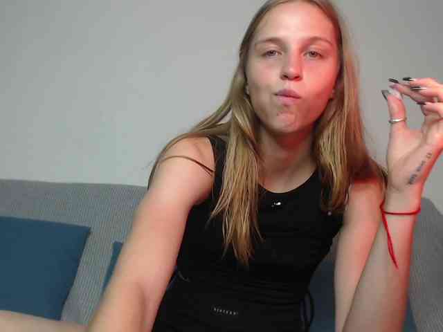 Littlemolly1 webcam