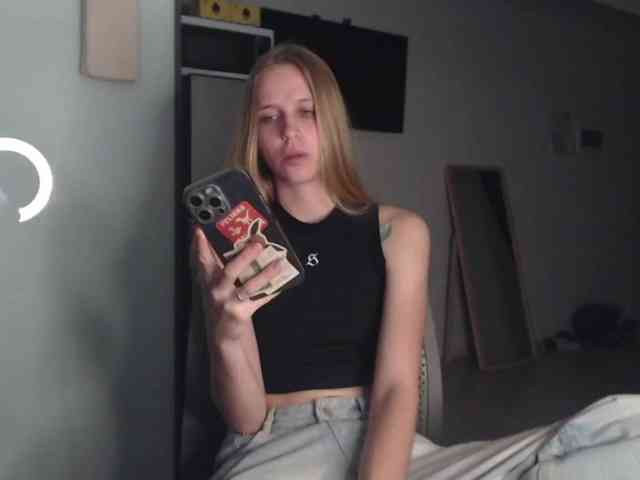 Littlemolly1 webcam