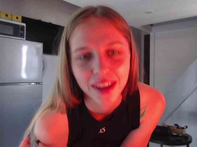Littlemolly1 webcam