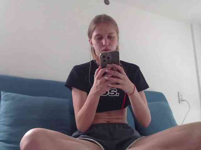 Littlemolly1 webcam