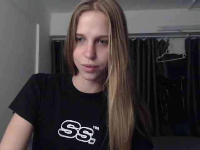 Littlemolly1 webcam